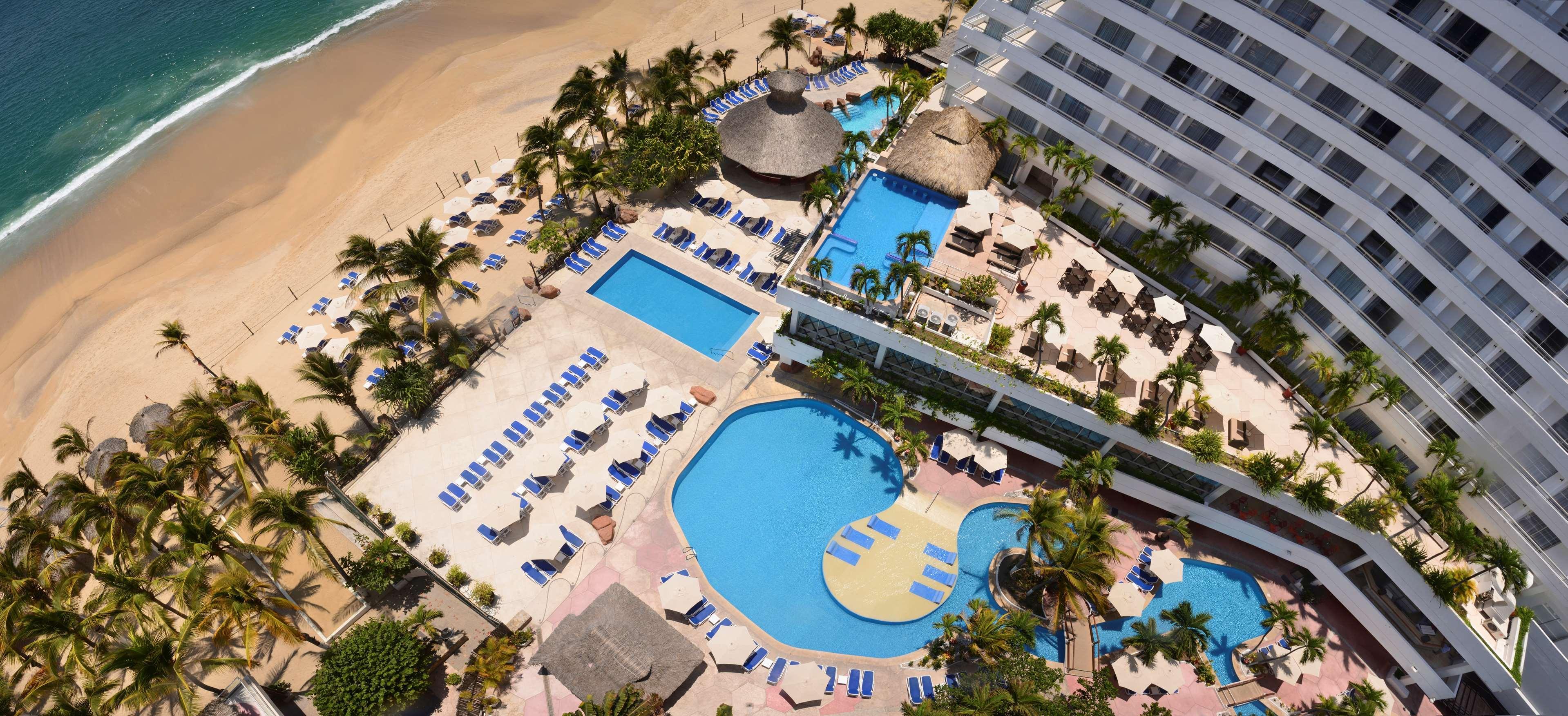 Hs Hotsson Hotel Ακαπούλκο Εξωτερικό φωτογραφία Aerial view of the pool area