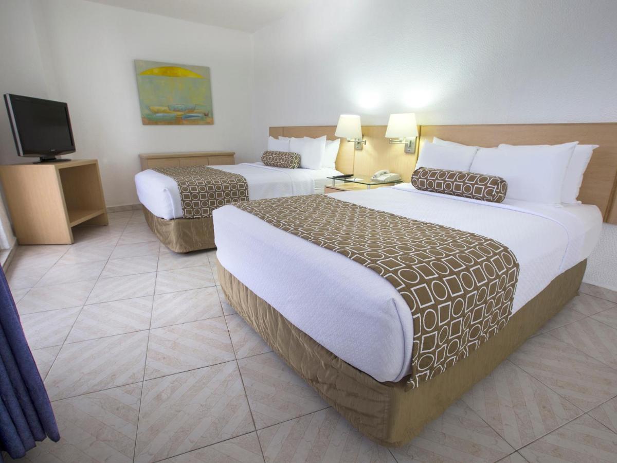 Hs Hotsson Hotel Ακαπούλκο Εξωτερικό φωτογραφία A typical room at the hotel